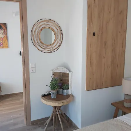 Palazzino D Irene 公寓 罗希姆诺