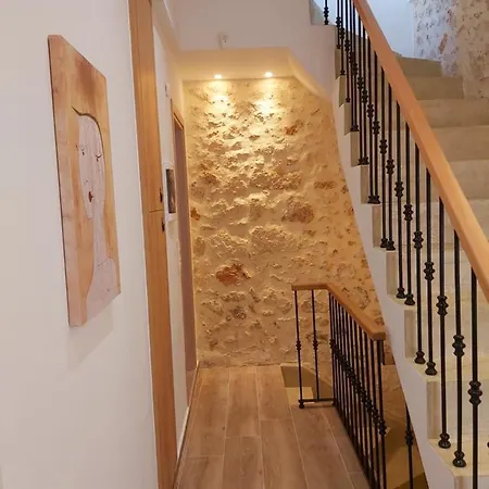 Palazzino D Irene * העיירה רתימנו